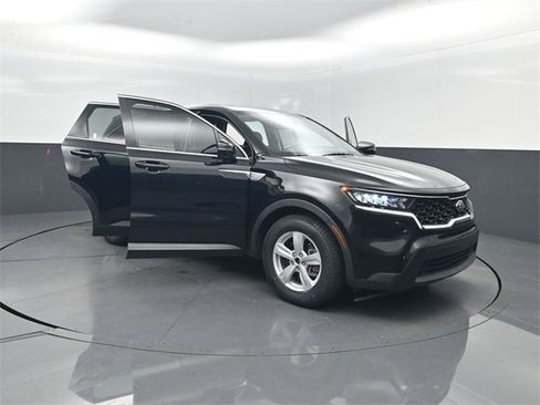 Used 2021 Kia Sorento LX image 39