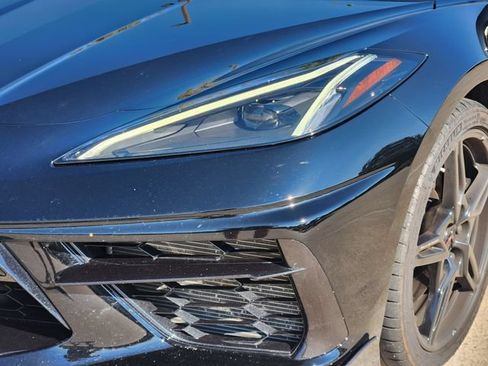 Used 2022 Chevrolet Corvette Stingray Preferred Cpe w/ Z51 Performance Package RWD image 9