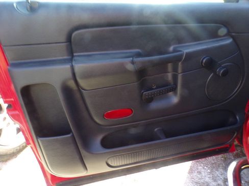 Used 2005 Dodge Ram 1500 Truck ST w/ Trailer Tow Group image 12