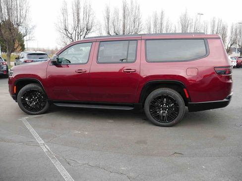 New 2025 Jeep Wagoneer L Series II image 21