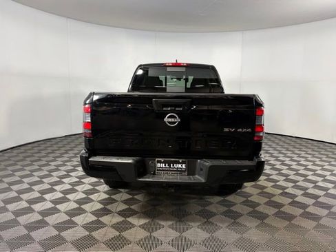 Used 2024 Nissan Frontier SV image 6