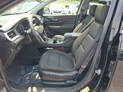 Used 2023 GMC Acadia SLE w/ Driver Convenience Package AWD/4WD image 16