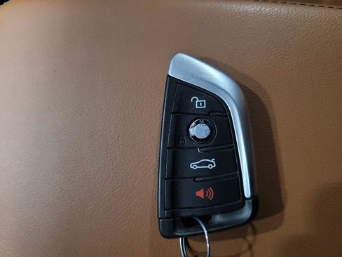 Used 2018 BMW X3 xDrive30i w/ Premium Package image 32