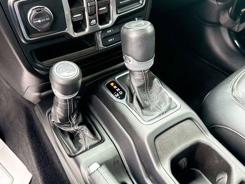 Used 2023 Jeep Wrangler Unlimited Sahara w/ Cold Weather Group image 18