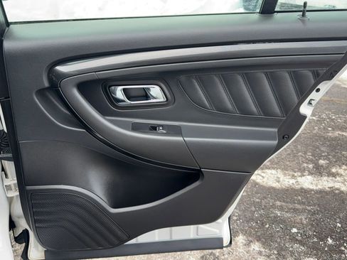 Used 2013 Ford Taurus SHO image 23