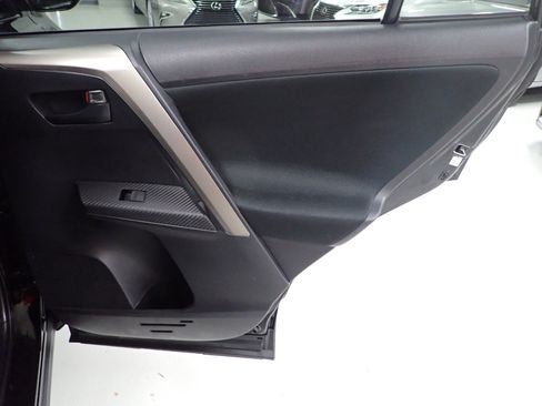 Used 2014 Toyota RAV4 LE image 8