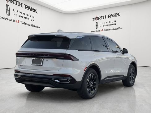New 2026 Lincoln Nautilus Premier AWD/4WD image 3