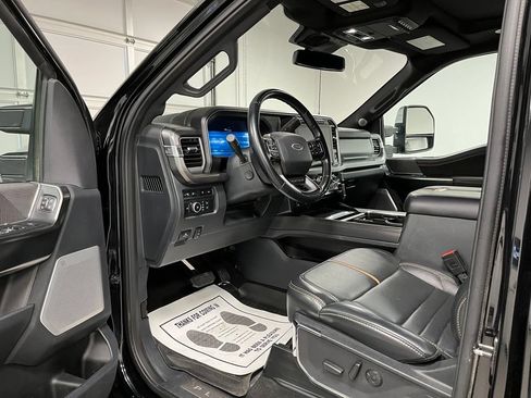Used 2024 Ford F350 Platinum w/ Tremor Off-Road Package AWD/4WD image 20