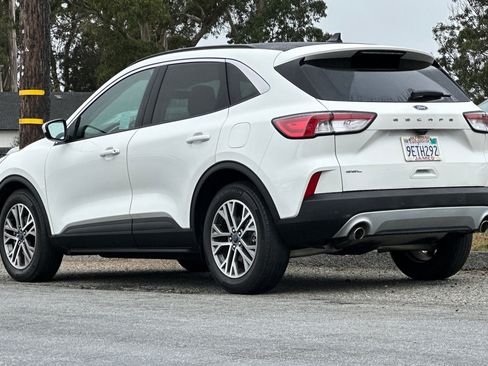 Used 2022 Ford Escape SEL FWD image 3