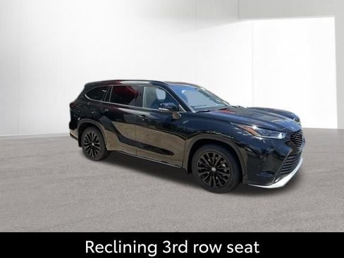 Used 2026 Toyota Highlander XSE AWD/4WD image 13