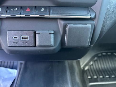 New 2025 GMC Sierra 2500 Pro w/ Convenience Package image 17