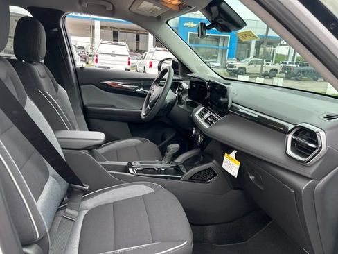 New 2026 Chevrolet TrailBlazer LT w/ Midnight Edition FWD image 29