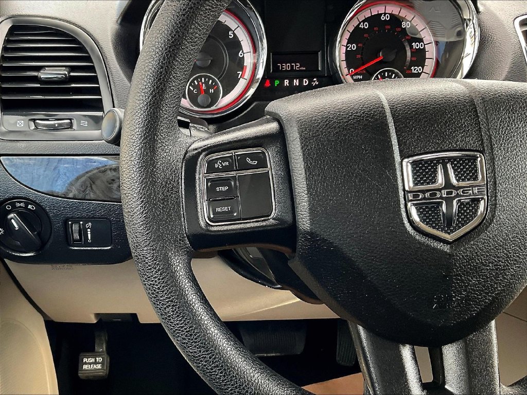 Used 2019 Dodge Grand Caravan SE w/ UConnect Hands-Free Group FWD image 11