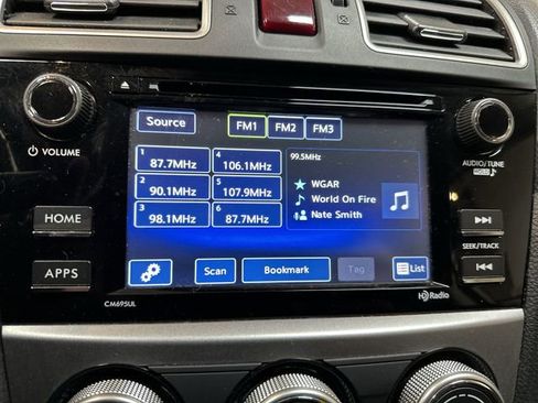 Used 2017 Subaru Crosstrek 2.0i Premium image 14