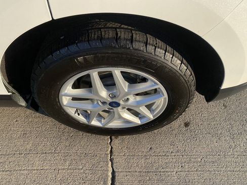 Used 2022 Ford Edge SEL w/ Convenience Package image 9