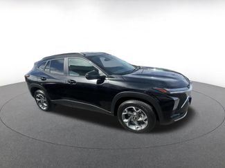 Used 2025 Chevrolet Trax LT video 2