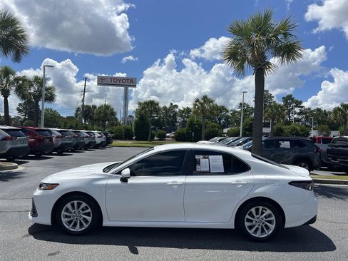 Used 2023 Toyota Camry LE FWD image 7