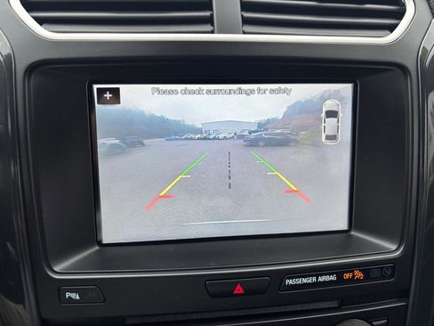 Used 2017 Ford Explorer XLT w/ Equipment Group 201A image 18