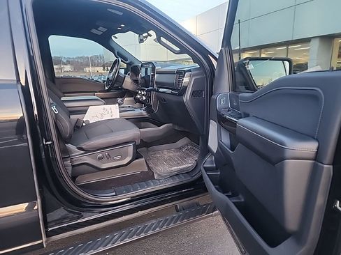 Certified 2021 Ford F150 XLT w/ Equipment Group 302A High image 9