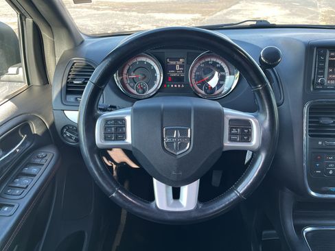 Used 2020 Dodge Grand Caravan GT FWD image 11