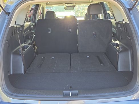 Certified 2025 Kia Sorento S image 12