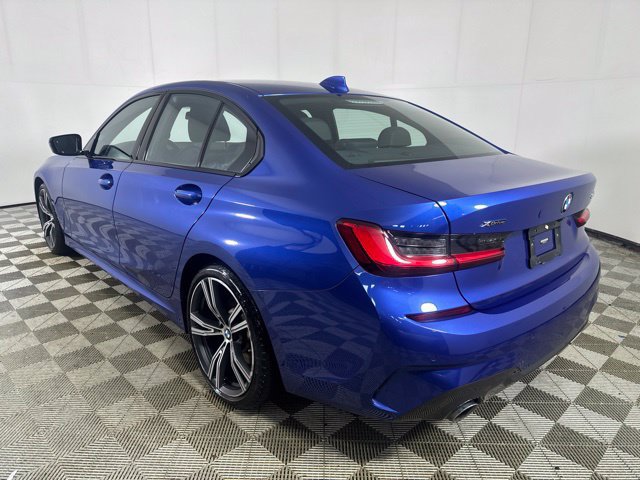 Used 2019 BMW 330i xDrive Sedan w/ M Sport Package AWD/4WD image 5
