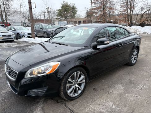 Used 2012 Volvo C70 T5 w/ Climate Pkg image 3