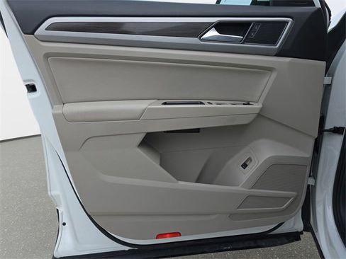 Used 2018 Volkswagen Atlas SE image 31