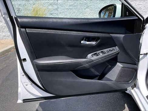 Certified 2025 Nissan Sentra SV FWD image 22