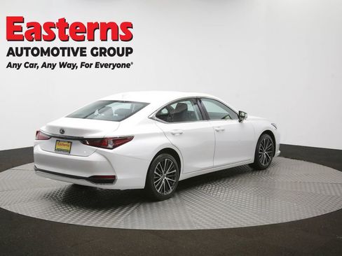 Used 2024 Lexus ES 250 w/ Premium Package image 43