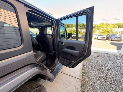 Used 2023 Jeep Wrangler Unlimited Sahara w/ Cold Weather Group AWD/4WD image 47