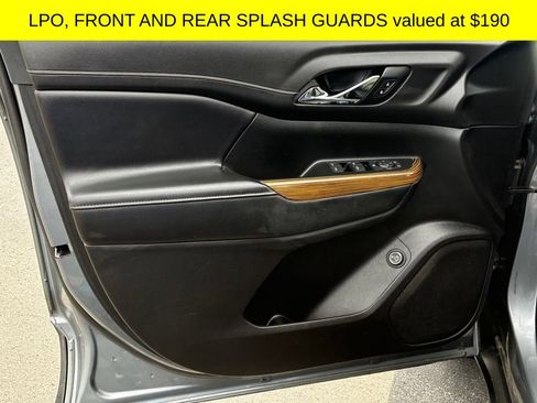 Used 2021 GMC Acadia SLE w/ Driver Convenience Package FWD image 8