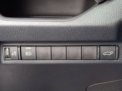 Used 2023 Toyota RAV4 XLE Premium image 24