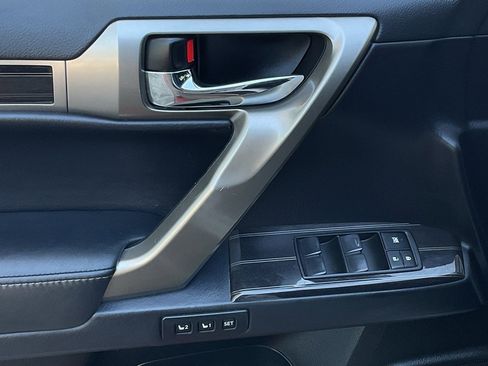 Used 2020 Lexus GX 460 Premium image 13