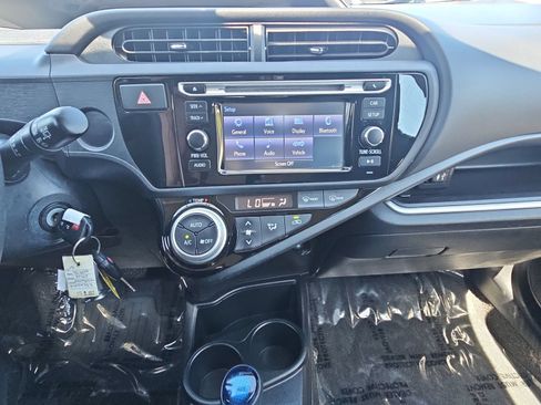 Used 2015 Toyota Prius C Two FWD image 21