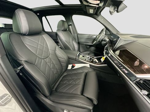 New 2026 BMW X5 xDrive40i w/ Parking Assistance Package image 28