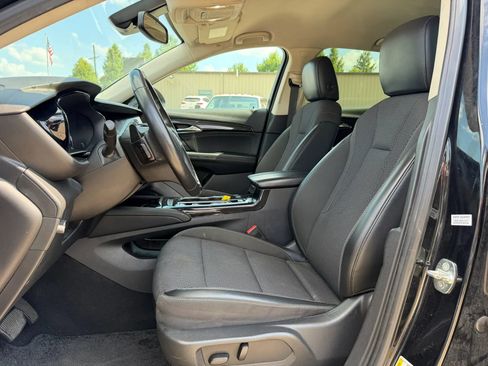 Used 2023 Buick Envision Preferred FWD image 8
