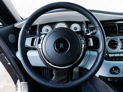 Used 2020 Rolls-Royce Wraith image 27