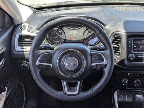 Used 2018 Jeep Compass Sport image 30