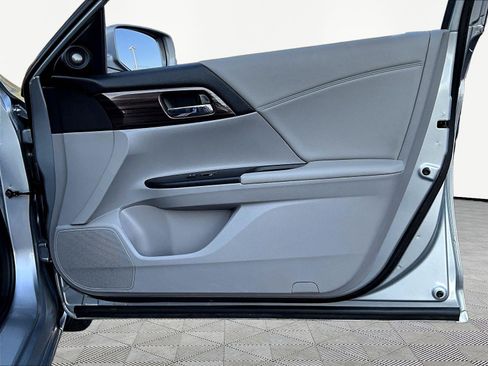 Used 2016 Honda Accord EX-L image 28