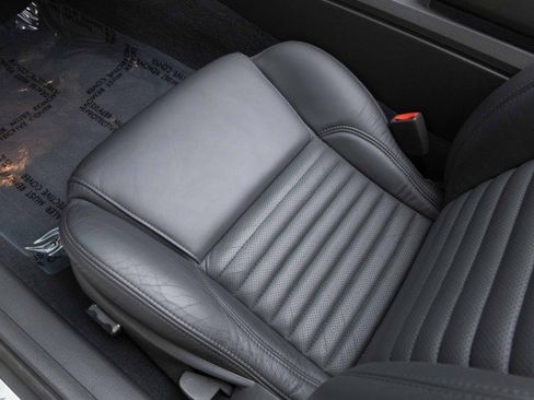 Used 2002 Ford Thunderbird Deluxe image 28