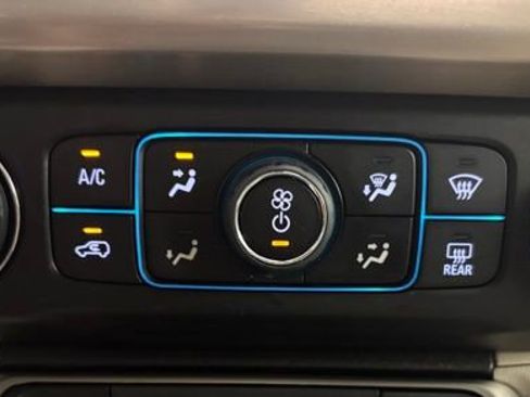 Used 2022 GMC Acadia Denali w/ Denali Ultimate Package image 38