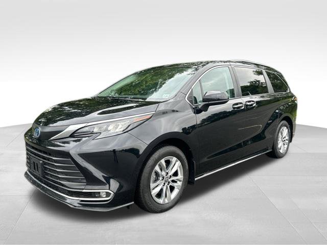 Used 2024 Toyota Sienna XLE w/ XLE Plus Package AWD/4WD 360° Tour