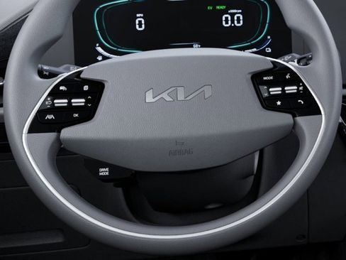 New 2026 Kia Niro LX image 22