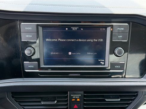 Used 2023 Volkswagen Jetta SE FWD image 30