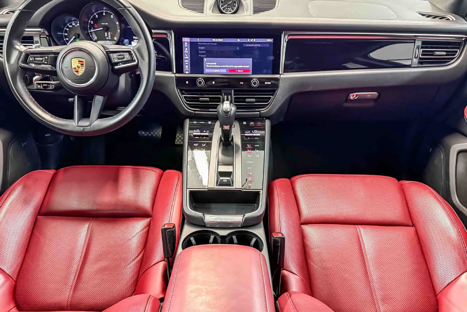 Certified 2023 Porsche Macan AWD/4WD image 18