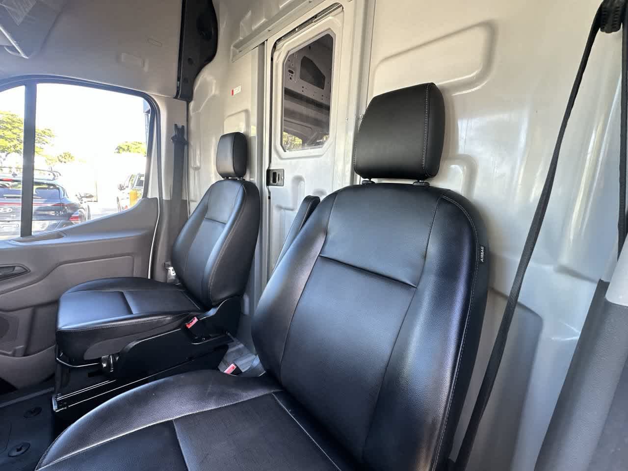 Used 2025 Ford Transit 250 148 High Roof Extended RWD image 23