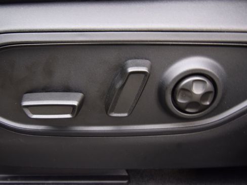 New 2026 Jeep Grand Cherokee 4WD image 32
