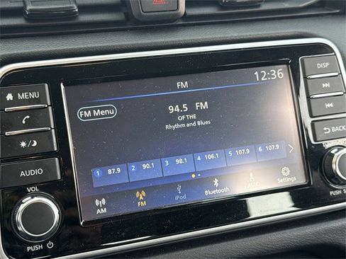 Used 2025 Nissan Versa S w/ Trunk Package image 18