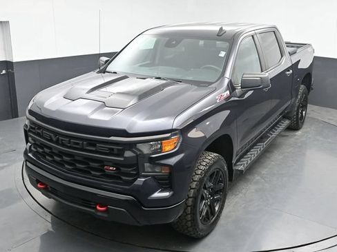Used 2022 Chevrolet Silverado 1500 Custom Trail Boss w/ LPO, Dark Essentials Package AWD/4WD image 32